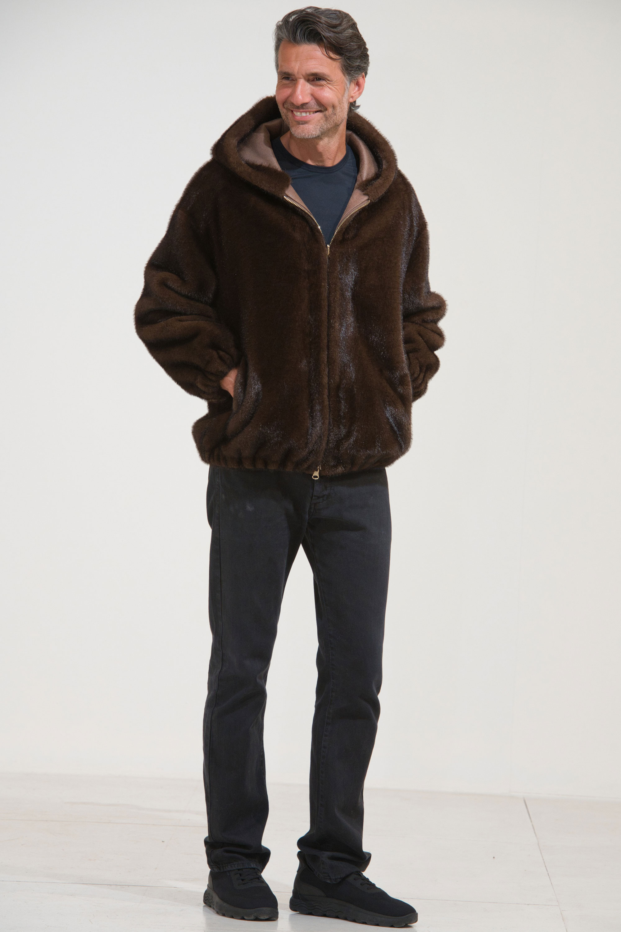 BOMBER ECOPELLICCIA CON CAPPUCCIO BOMBER ECOPELLICCIA CON CAPPUCCIO