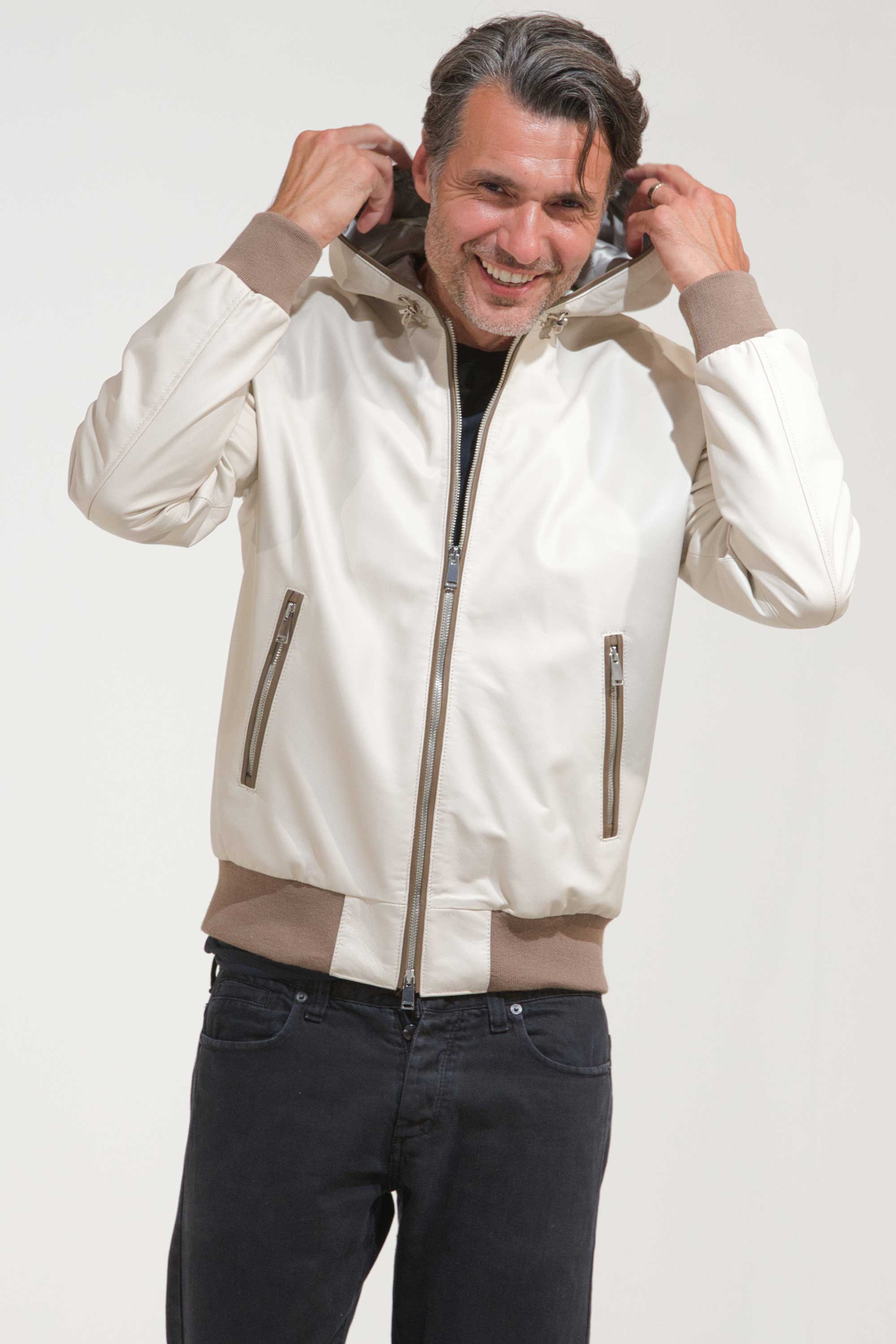 BOMBER PELLE CON CAPPUCCIO BOMBER PELLE CON CAPPUCCIO