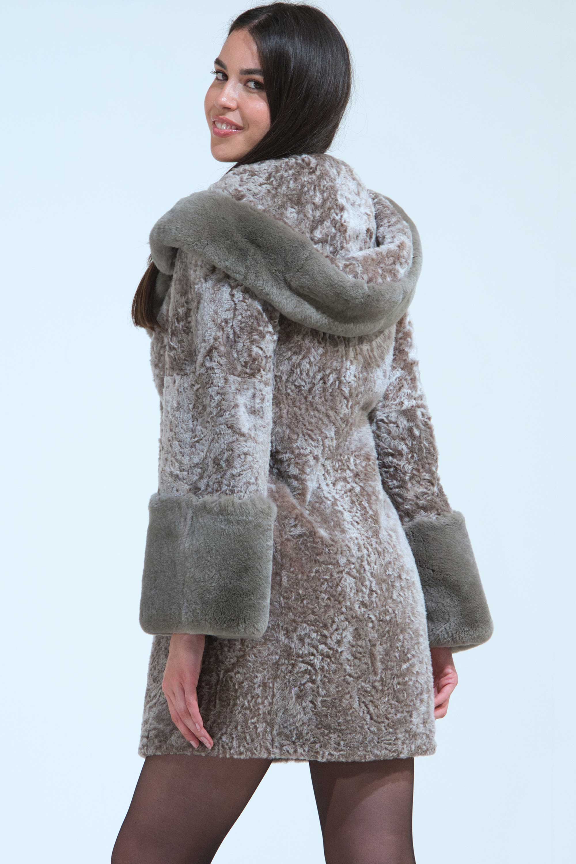 CAPPOTTINO SHEARLING E PELLICCIA CON CAPPUCCIO CAPPOTTINO SHEARLING E PELLICCIA CON CAPPUCCIO
